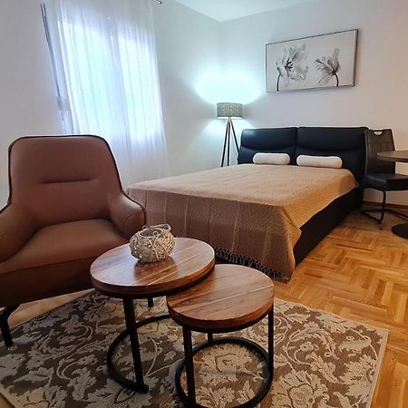 Apartman Tim Lux 1 Vrnjačka Banja エクステリア 写真