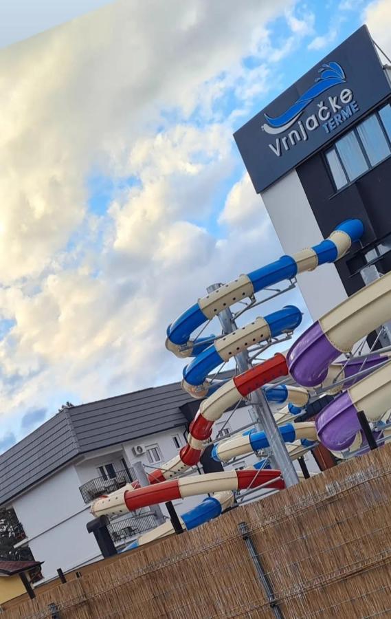 Apartman Tim Lux 1 Vrnjačka Banja エクステリア 写真