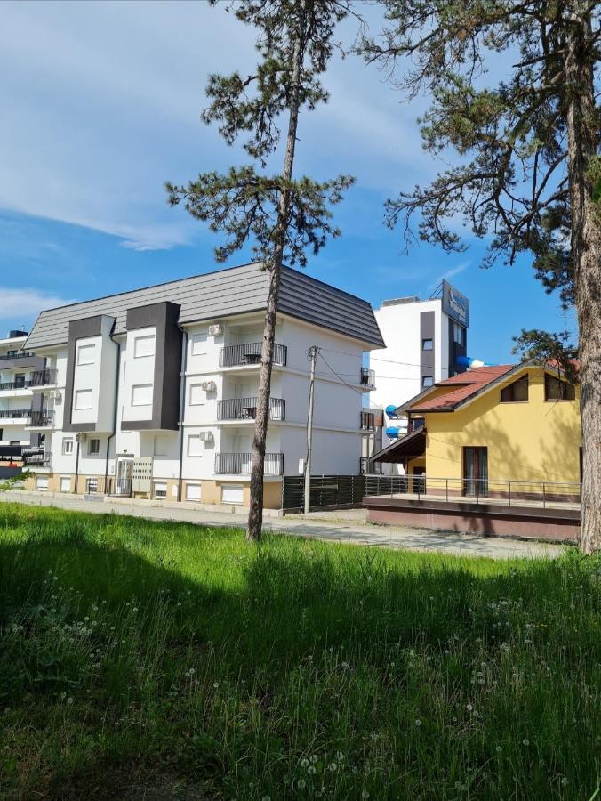 Apartman Tim Lux 1 Vrnjačka Banja エクステリア 写真