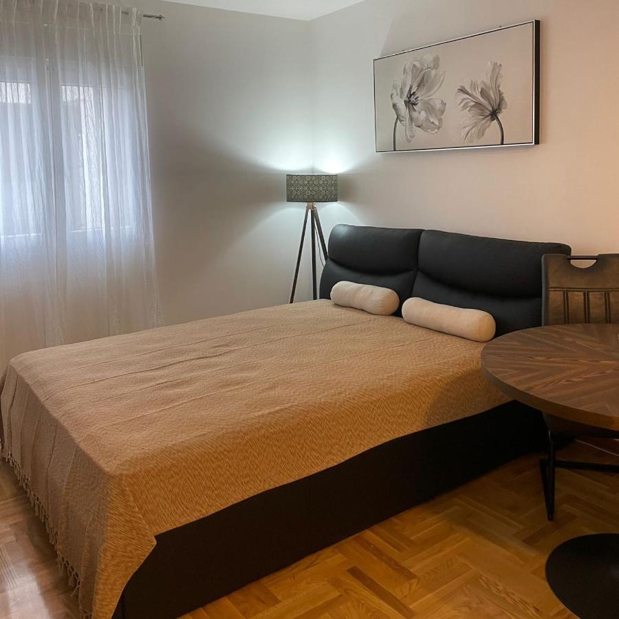 Apartman Tim Lux 1 Vrnjačka Banja エクステリア 写真