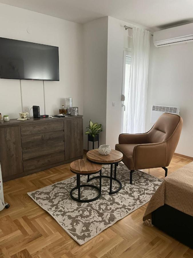 Apartman Tim Lux 1 Vrnjačka Banja エクステリア 写真
