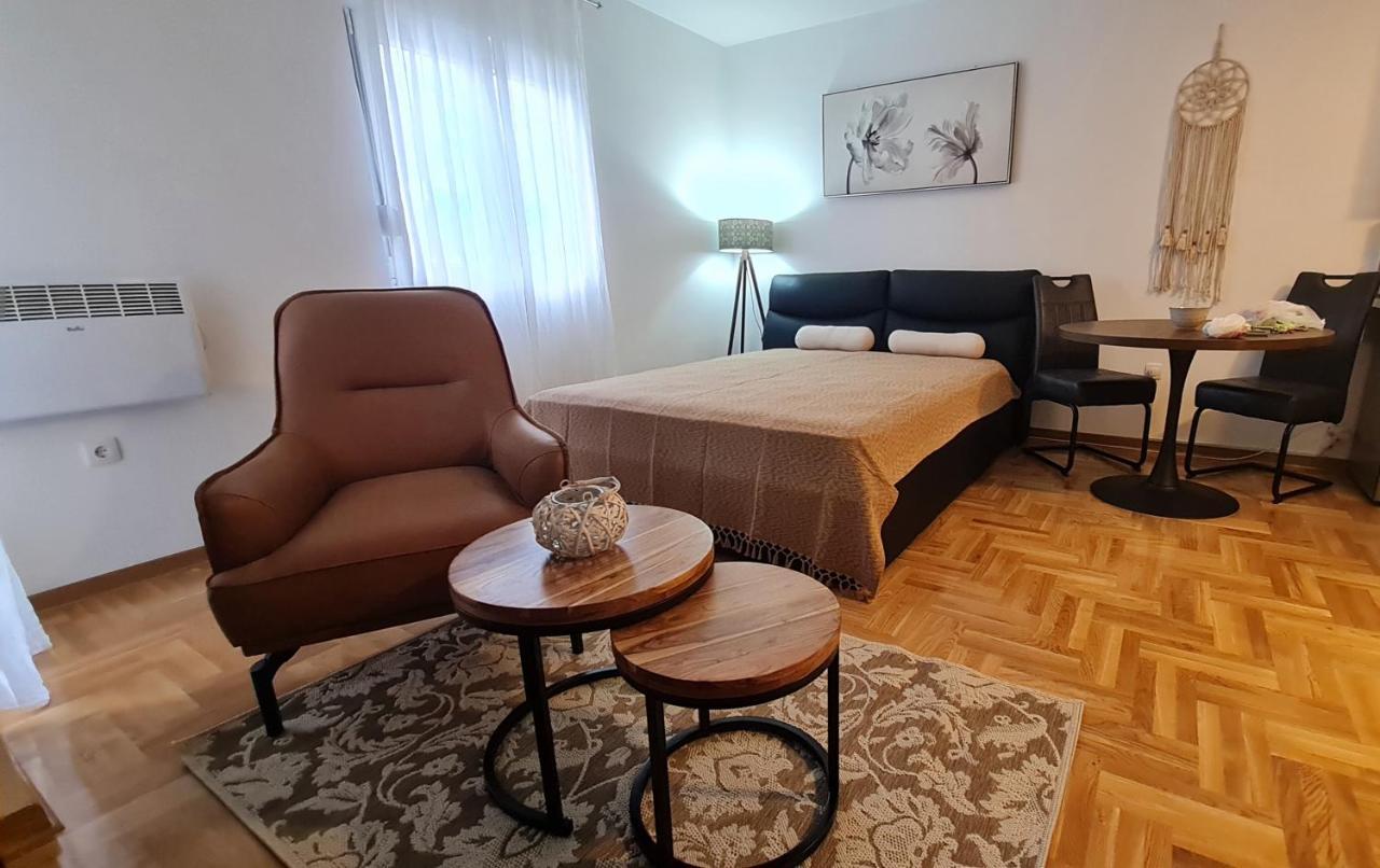 Apartman Tim Lux 1 Vrnjačka Banja エクステリア 写真